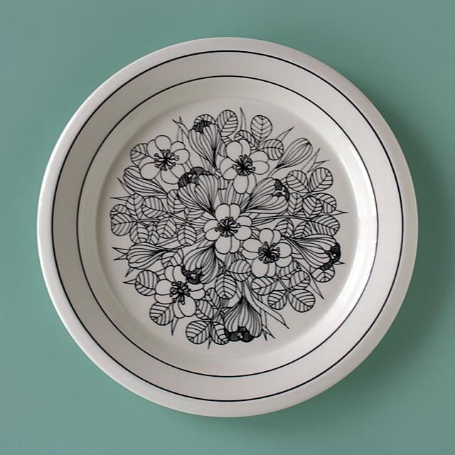 ARABIA Krokus アラビア クロッカス BW プレート20cm（Vintage）Esteri