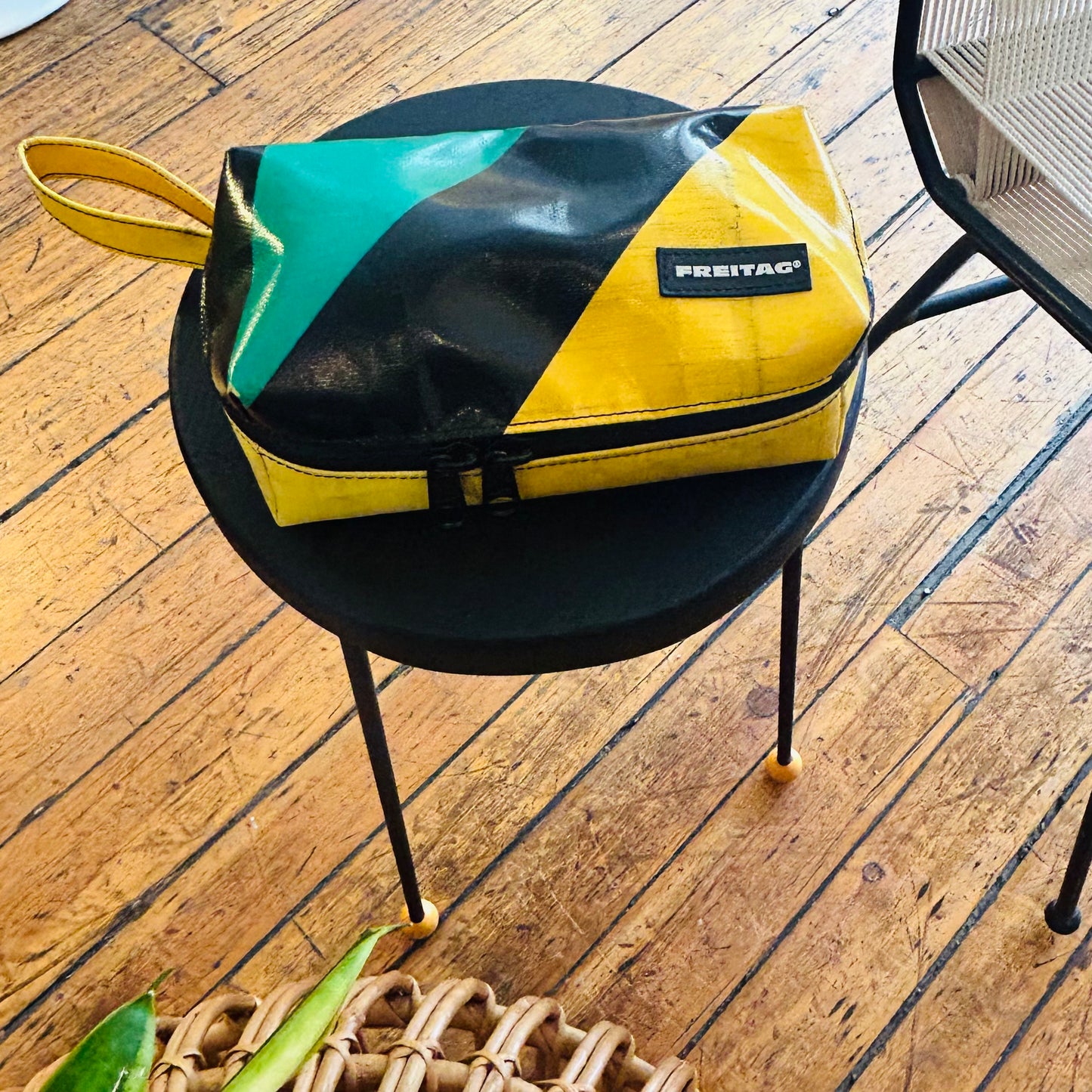 F703 Sennheiser x Freitag Headphones – Inabstracto