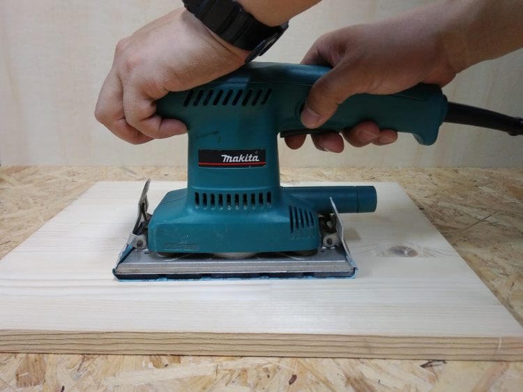 電動工具サンダーの種類と使い方とは？ | Tiny Cabin Woodworks