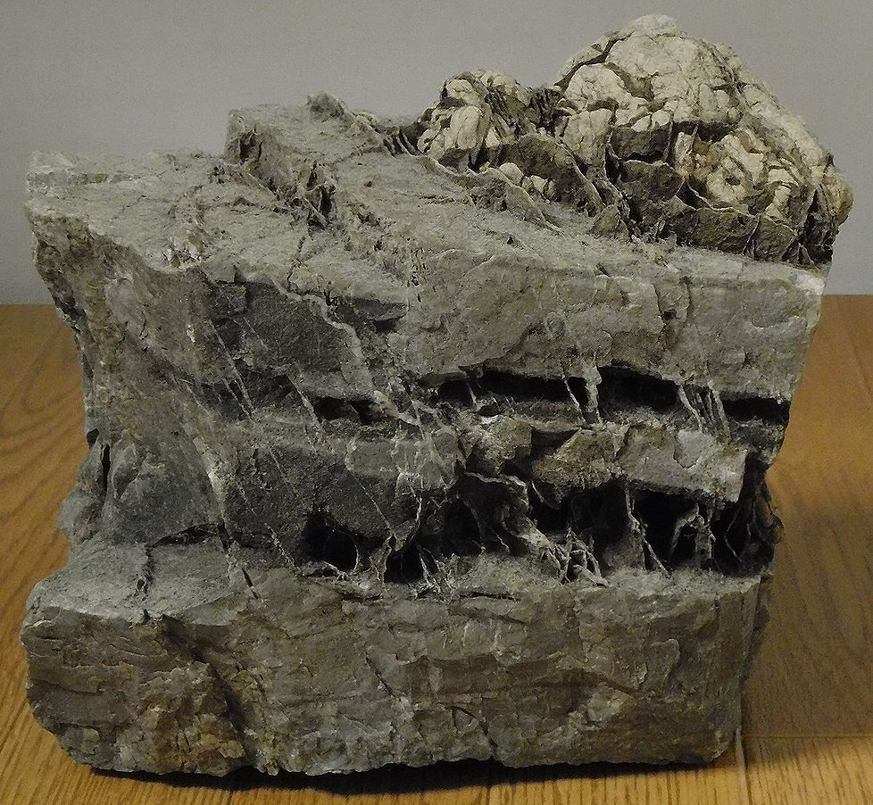 緋山酔恭「山水石美術館」 日本の美がここにある！！ 糸掛石・糸巻石