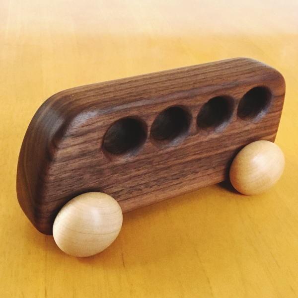 送料無料 木のおもちゃ バス 北海道製 日本製 国産 乗り物 車 乗物