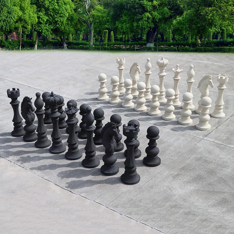 オブジェ 等身大のチェス駒セット（チェス盤は含まず） XXL Chess Set