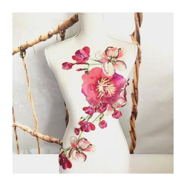 モチーフ アップリケ ピンク 花柄 刺繍 カラフルな ベリーダンス 社交