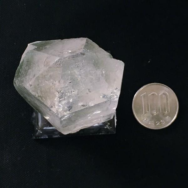 イタリア産モンブラン水晶 アクチノライトインクォーツ 透明台座付き