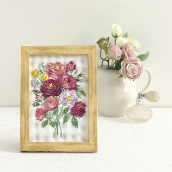 クロスステッチフレーム＜薔薇の香りに誘われて＞ | リバティ 生地