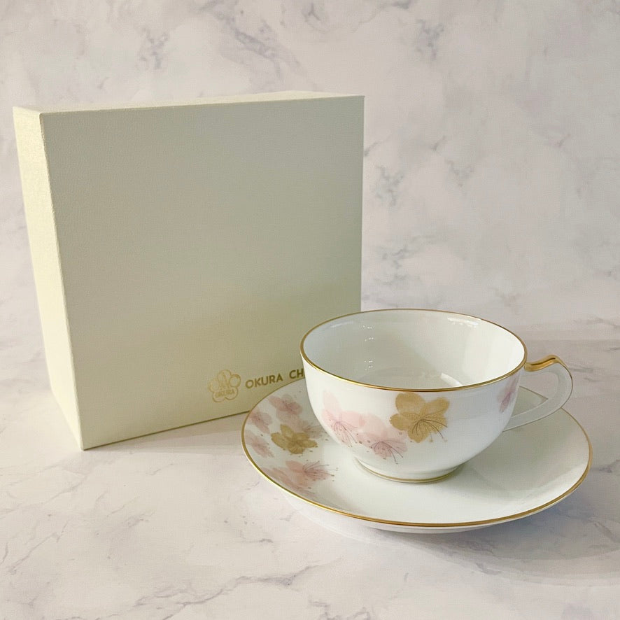 洋食器 | カップ＆ソーサー 桜シリーズ | 初御代桜 | 大倉陶園