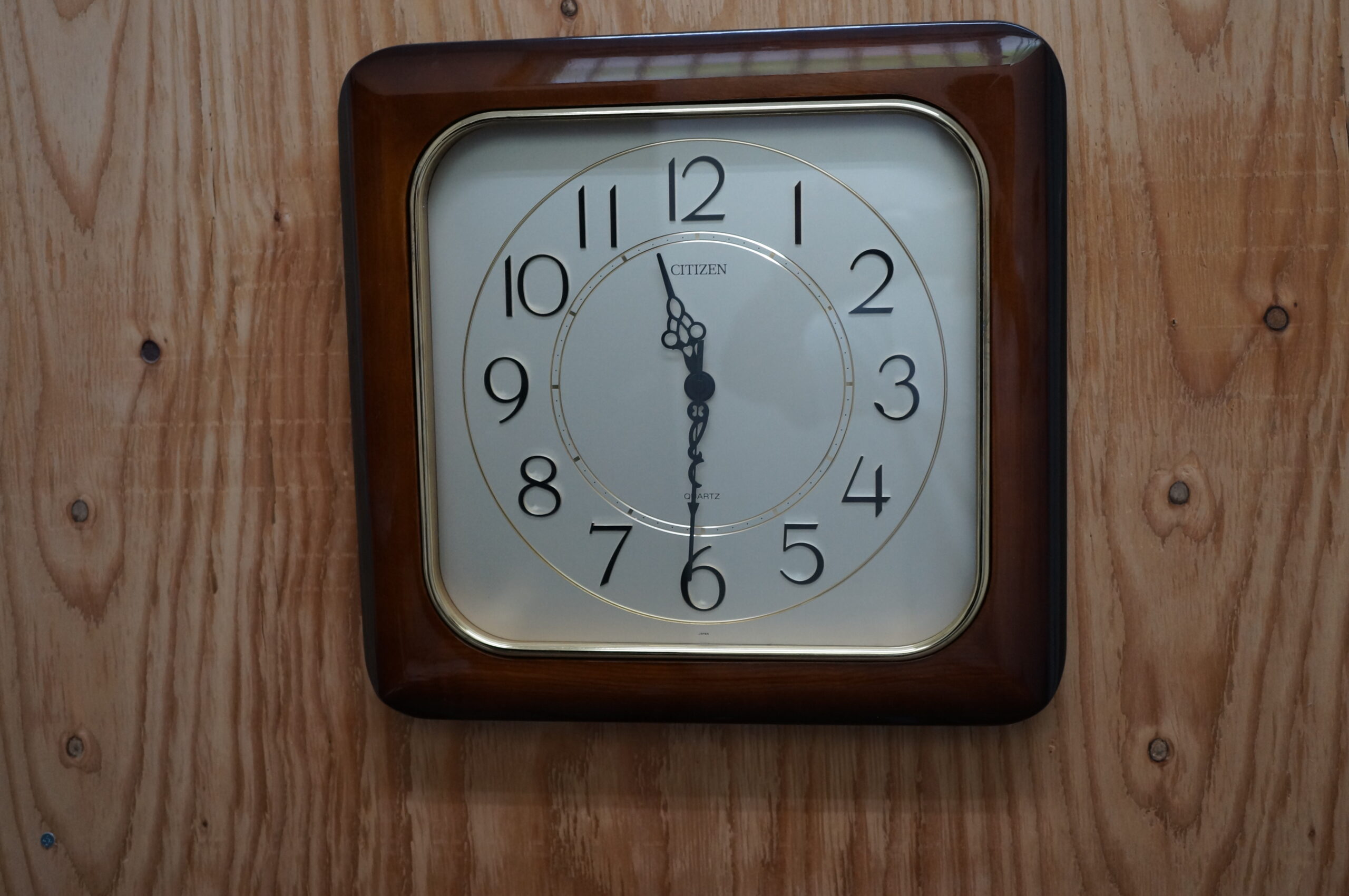 No.2712 CITIZEN (シチズン) クォーツ式 掛け時計を修理しました