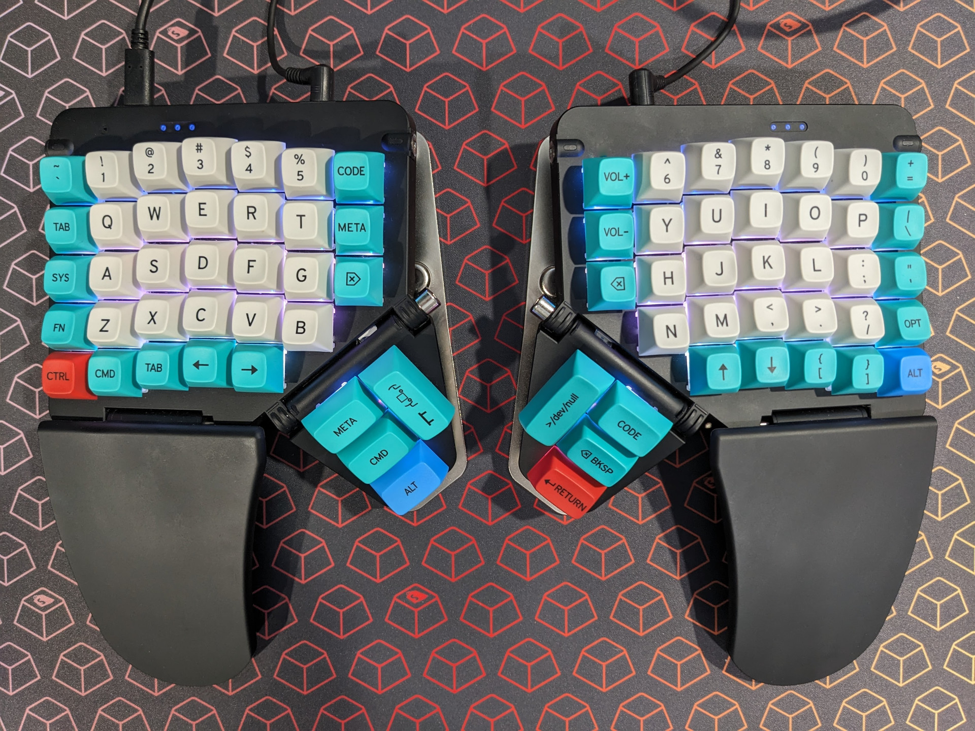 First impressions of the MoErgo Glove80 ergonomic keyboard - Josh