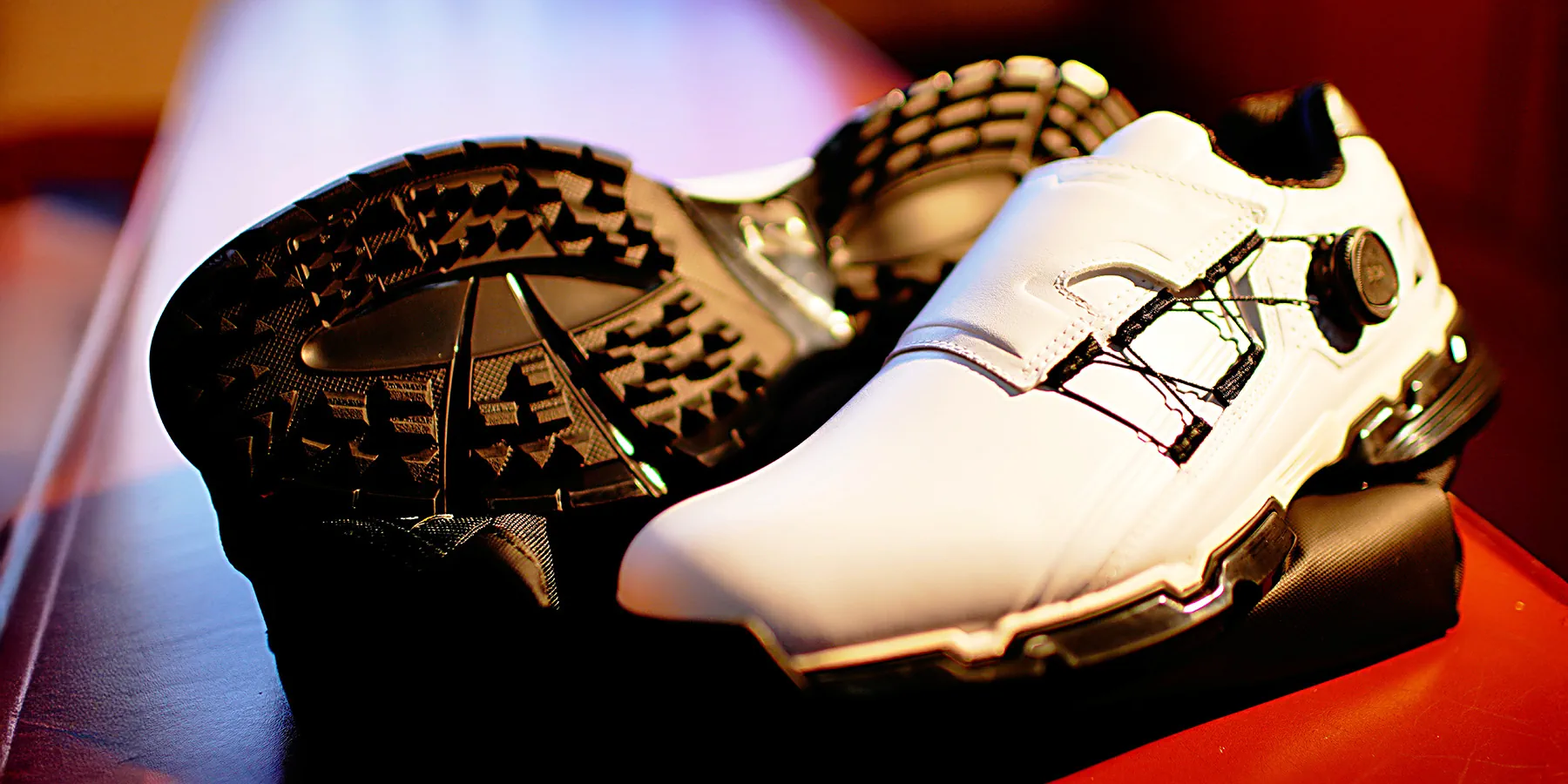 今や〝グリップ力〟は最低限の性能。トッププロも履く、最新〝スパイク