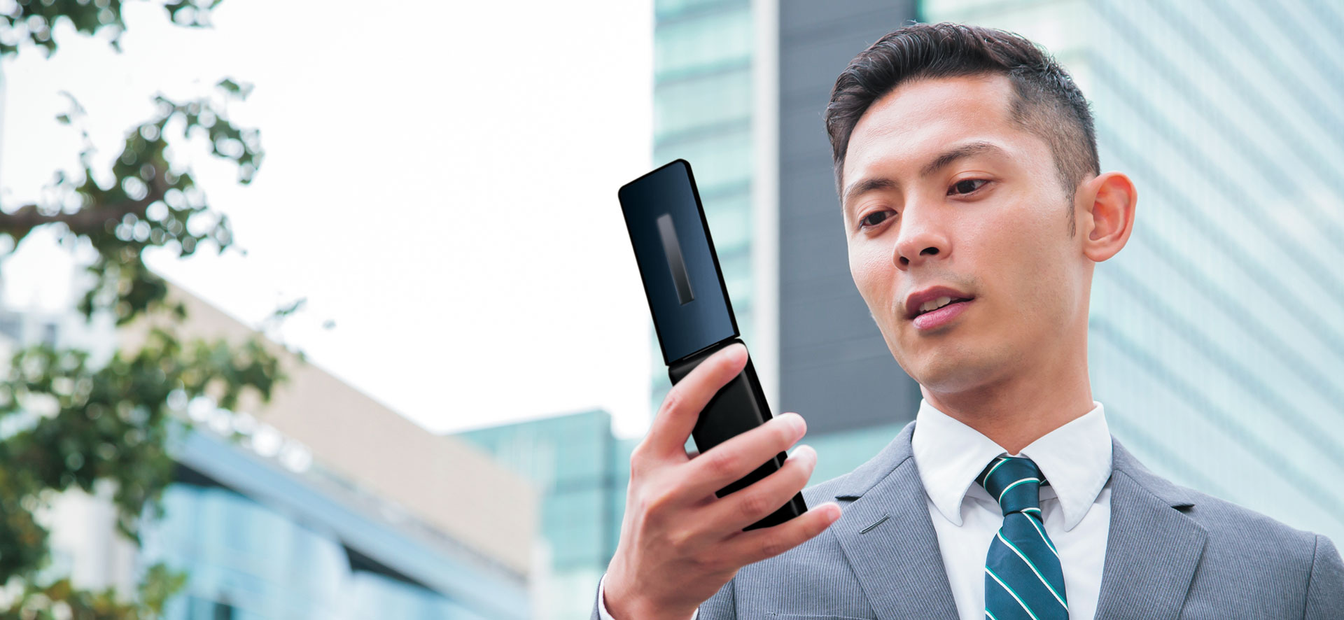 AQUOS ケータイ3 806SHの充実機能｜AQUOS：シャープ