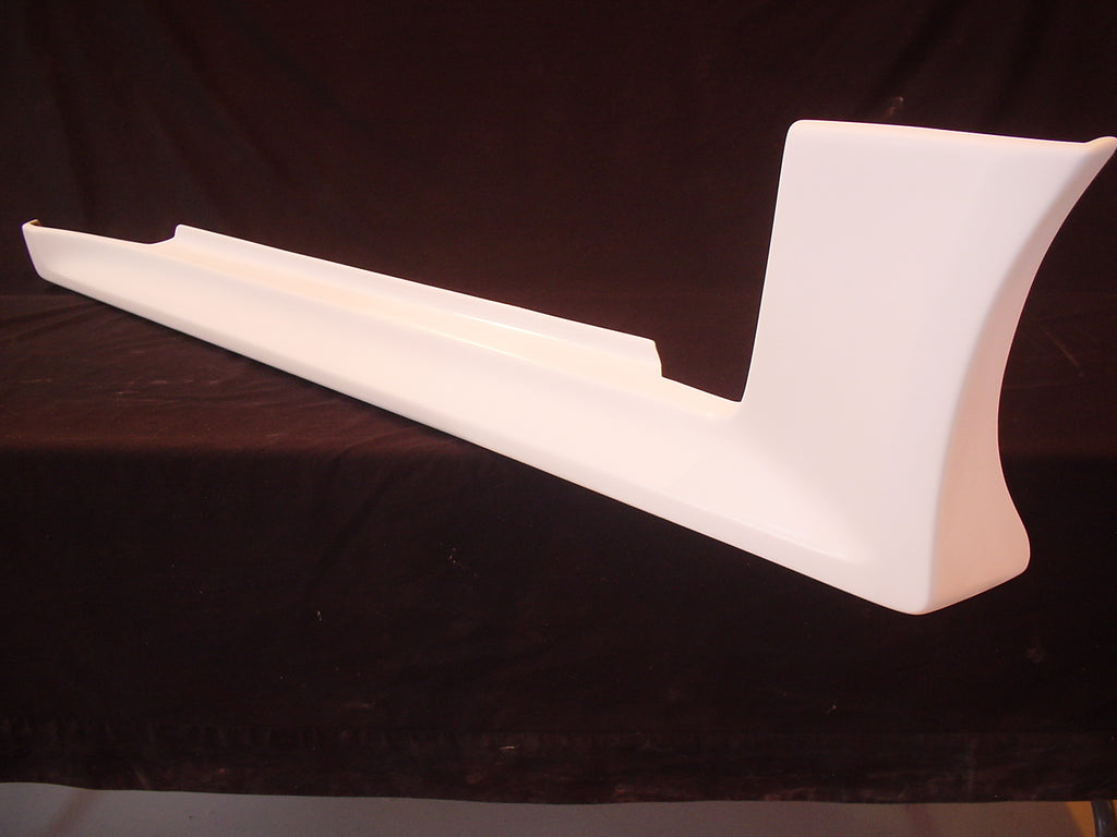 K030439 NISSAN 300ZX Z31 1987-1989 2+2 SIDE SKIRTS PAIR FRP