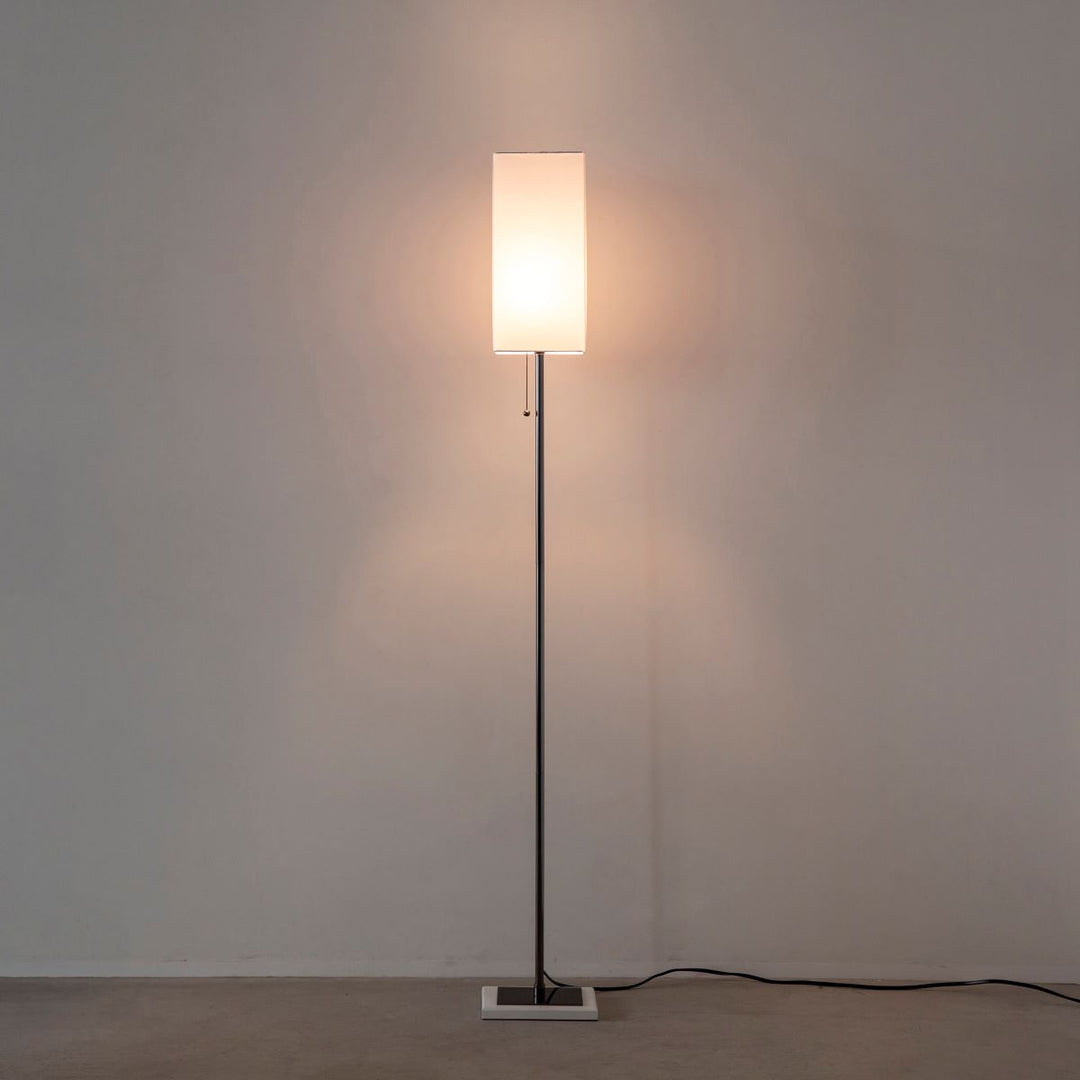 Slim - Elegant Floor Lamp – KANADEMONO