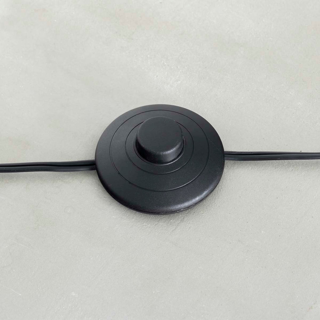 インダストリアル ＋ スタイリッシュ フロアランプ – KANADEMONO