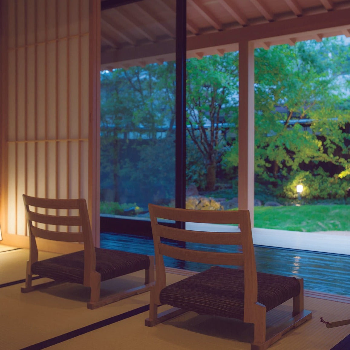 座膳 スタッキング座椅子 JWC71(オーク) – 柏木工株式会社オンラインストア