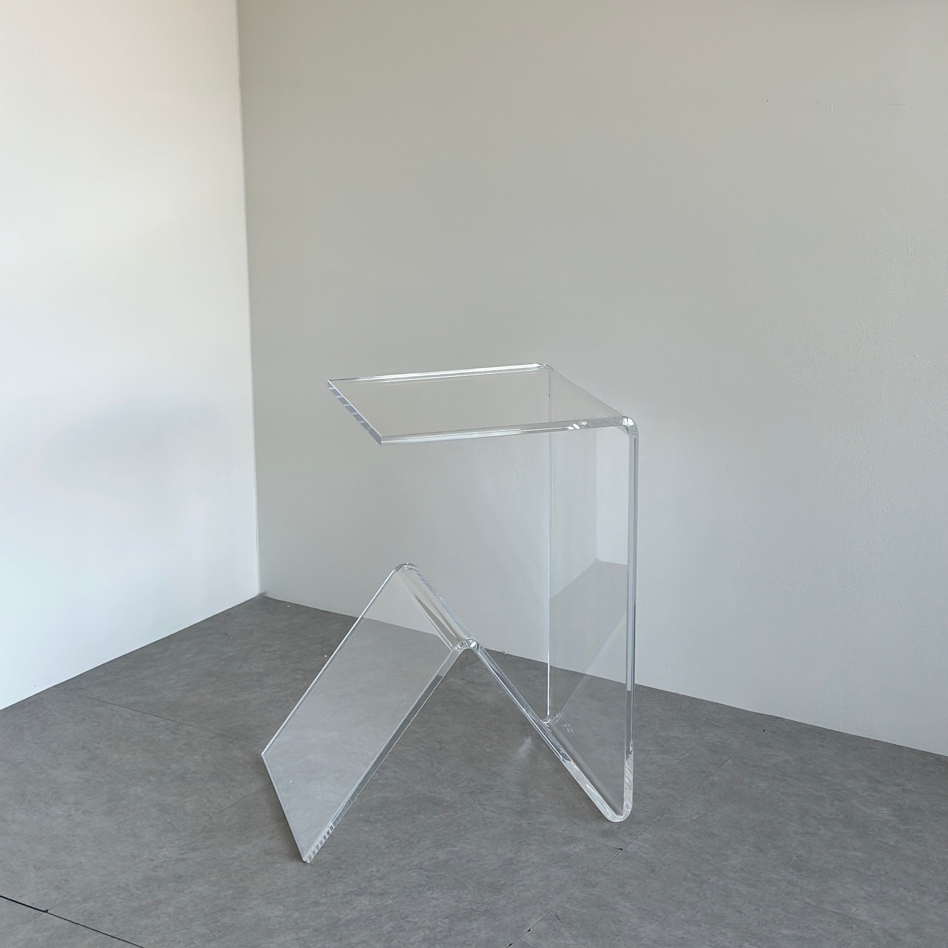 サイドテーブル｜アクリルクリアサイドテーブル - territory