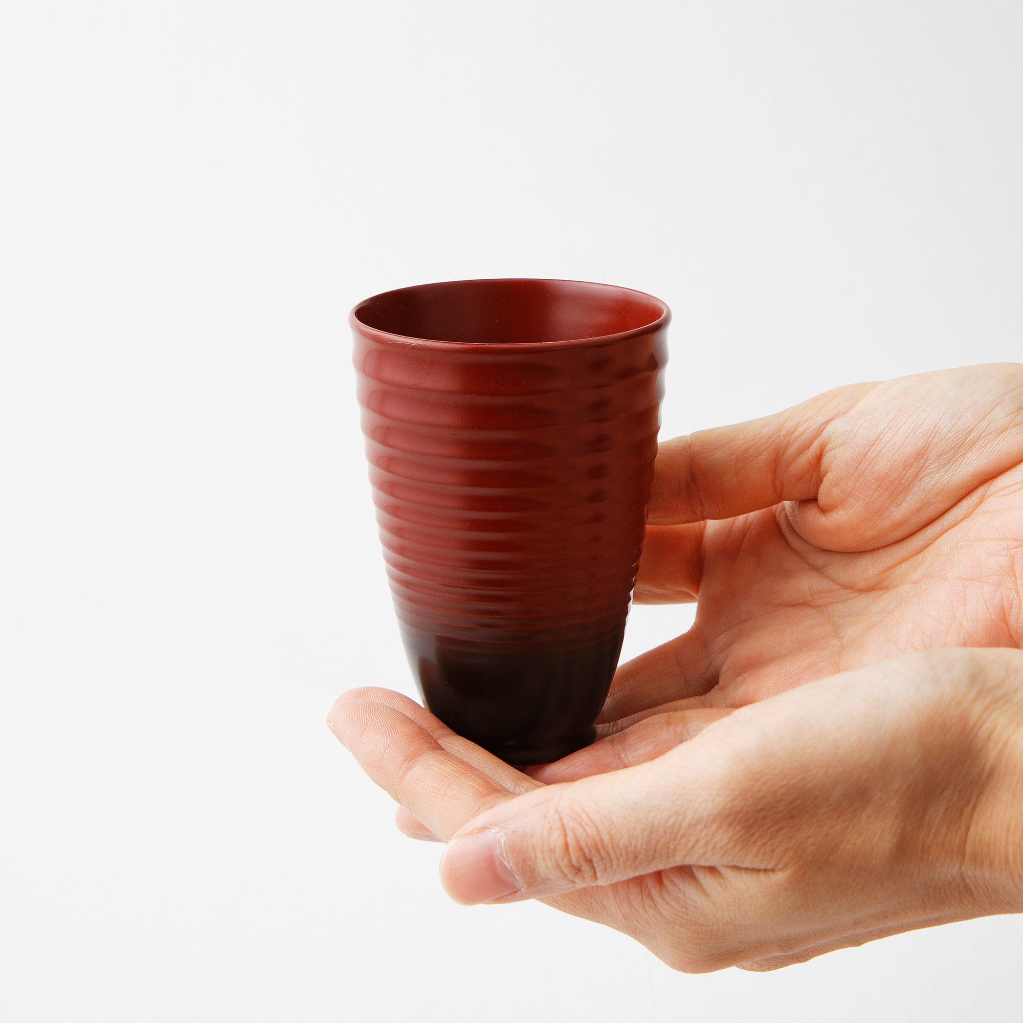Tall Red Urushi Lacquer Sake Cup by Shigeki Yagi – A Masterpiece