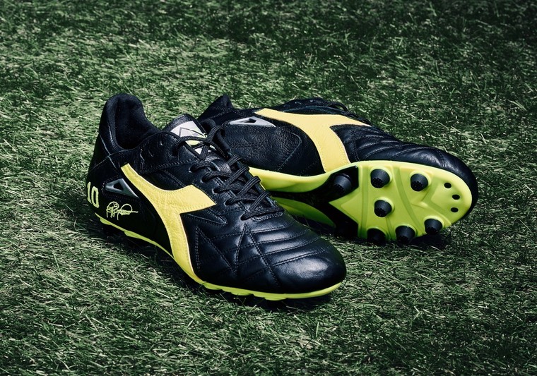 ディアドラ×ロベルト・バッジョ最新サッカースパイク『MATCH WINNER RB