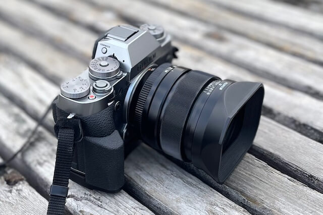FUJIFILM X-T1にメタルハンドグリップを装着したら、ますます最強に