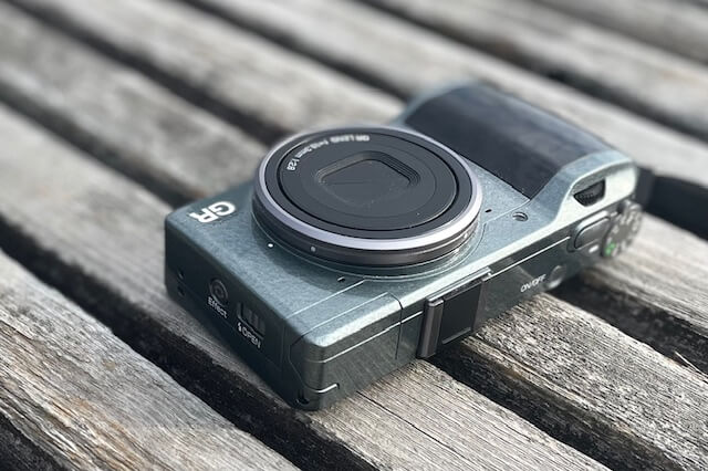 RICOH GRも今年あたり四代目「GR4」が出てもよさそうだけどね。｜記憶