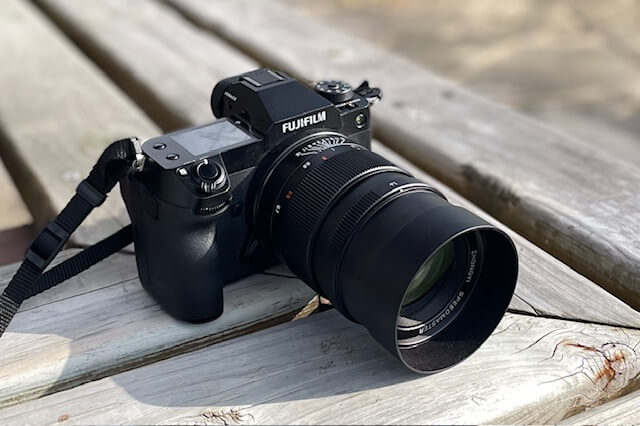 GFXをより中判らしく感じせてくれた、Mitakon Speedmaster 65mm f1.4と