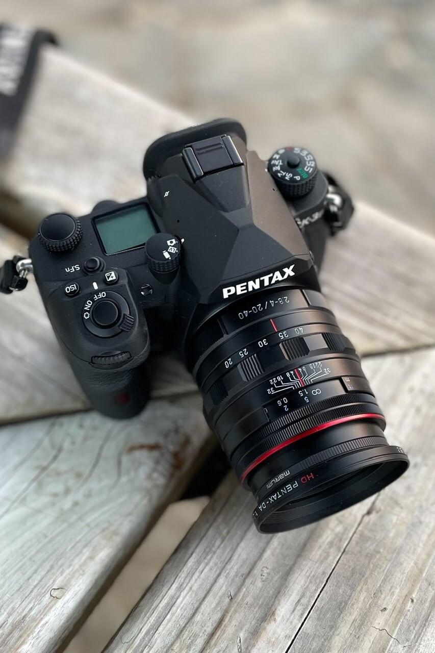 これまで味わったことのないグリップの気持ちよさ。PENTAX K-3 Mark