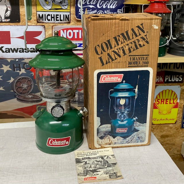 Coleman ランタン モデル】 1980年～1983年 コールマン 200A700の話
