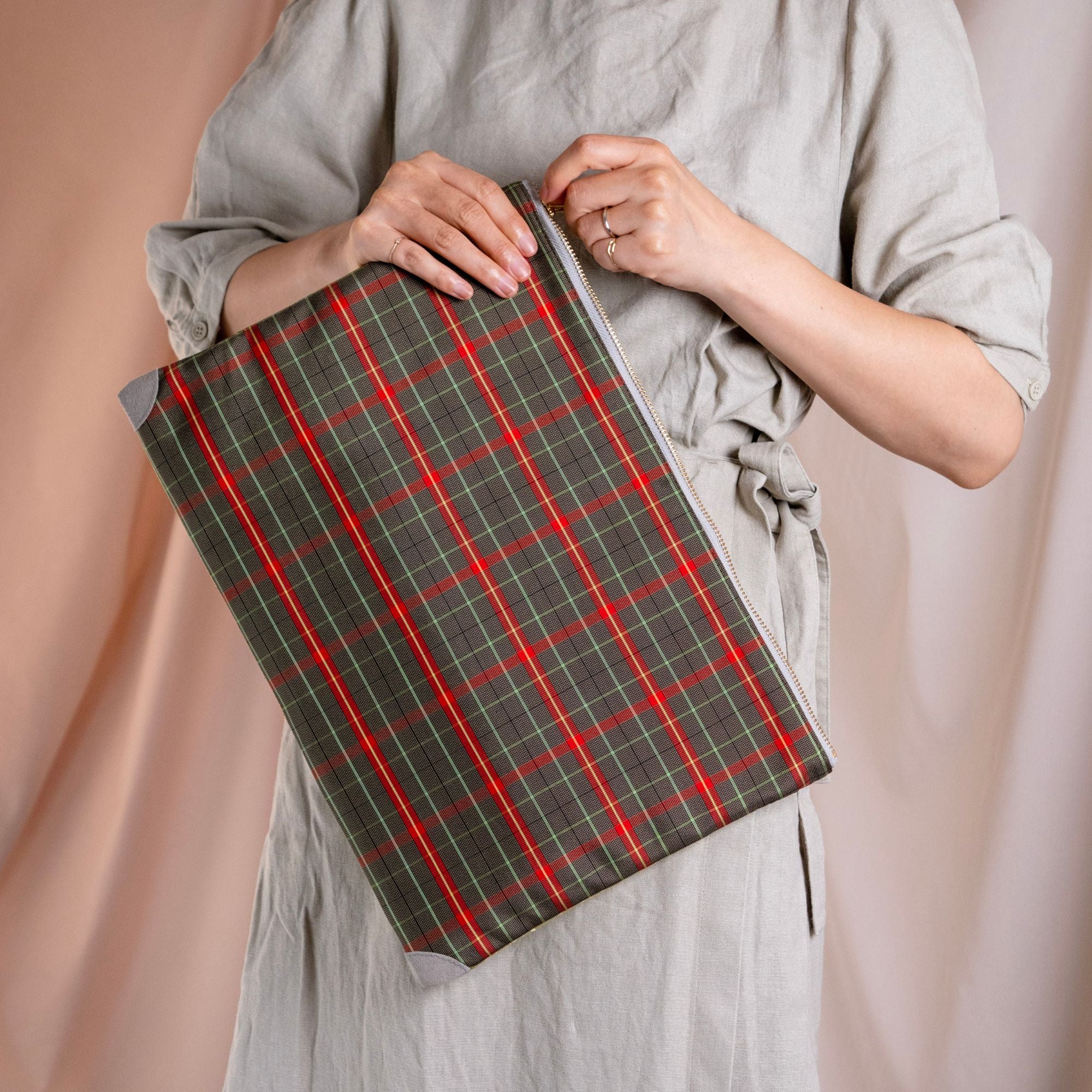 HANA TOKYO / 帯ノートパソコンケース [ ピスタチオグリーン×ゴールド