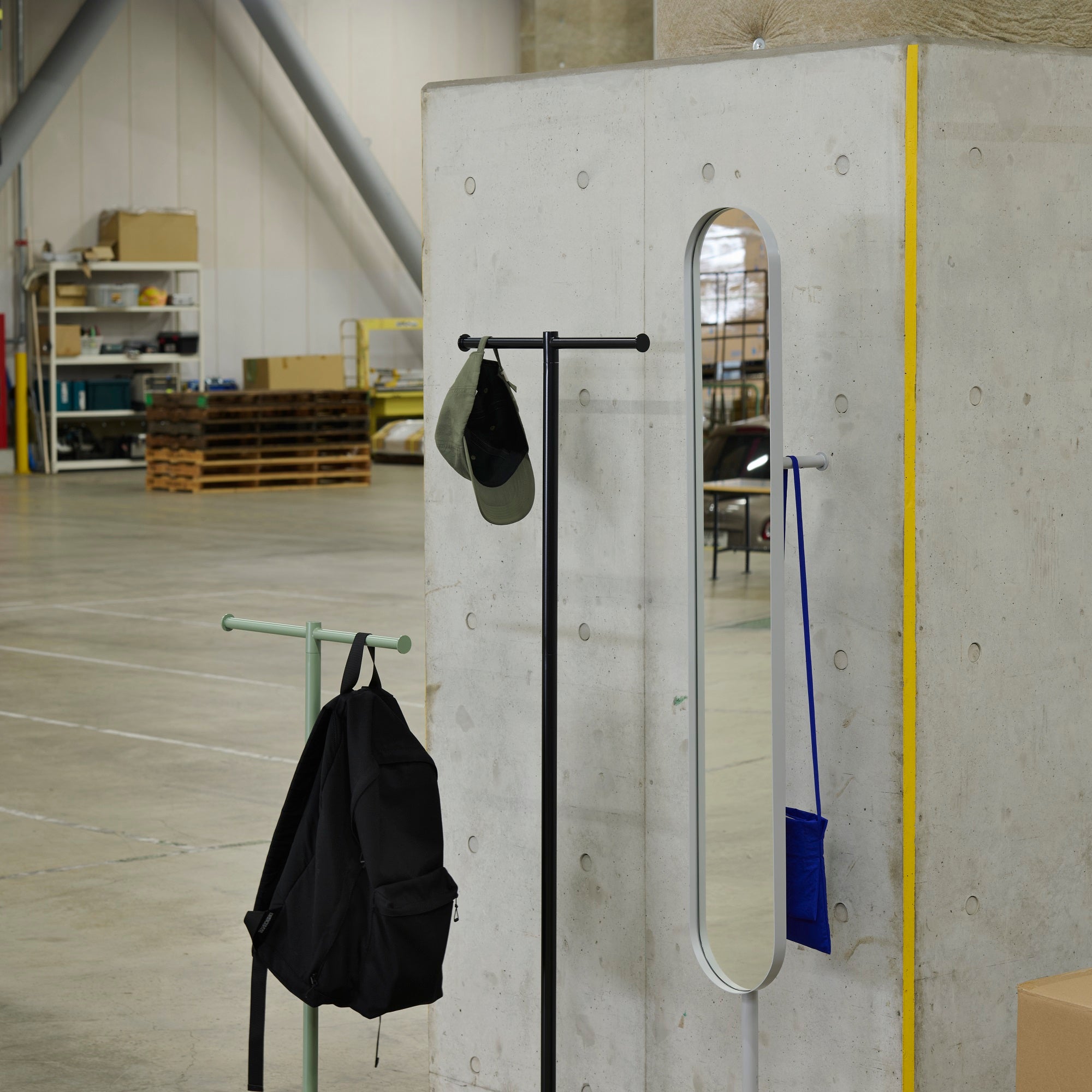 コートスタンド-02-ブラック - KIT