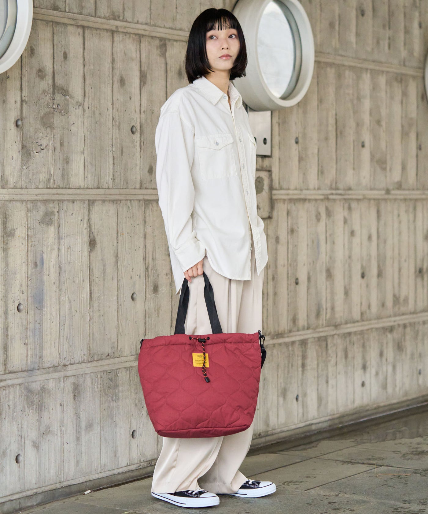 パデッドドロストトートバッグ K475 – KiU公式オンラインショップ