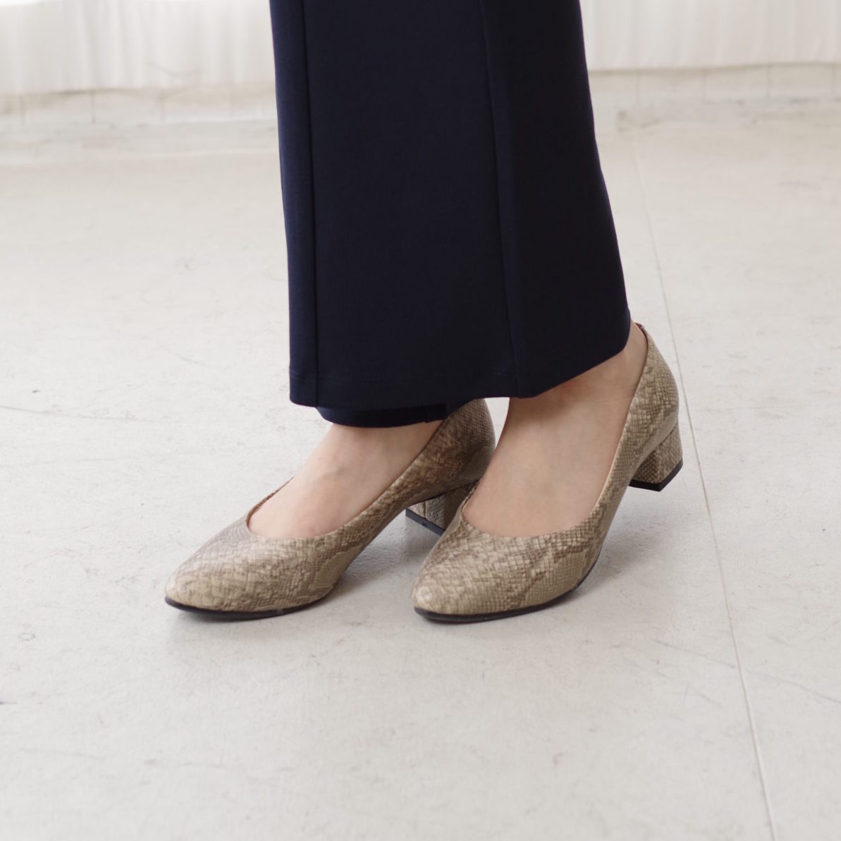 SUäSHI・スウェイシー】3.5cmヒール アーモンドトゥ パンプス [R7751