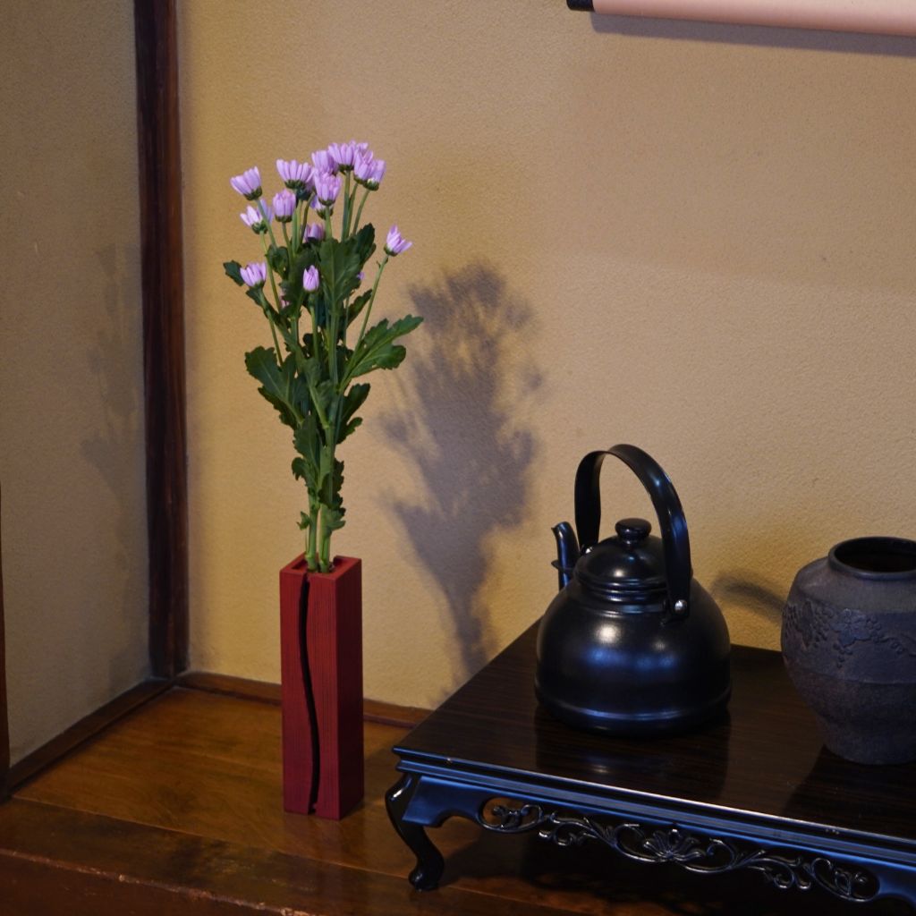 漆塗り 一輪挿し ライン花生 根来 – 漆器 高翆