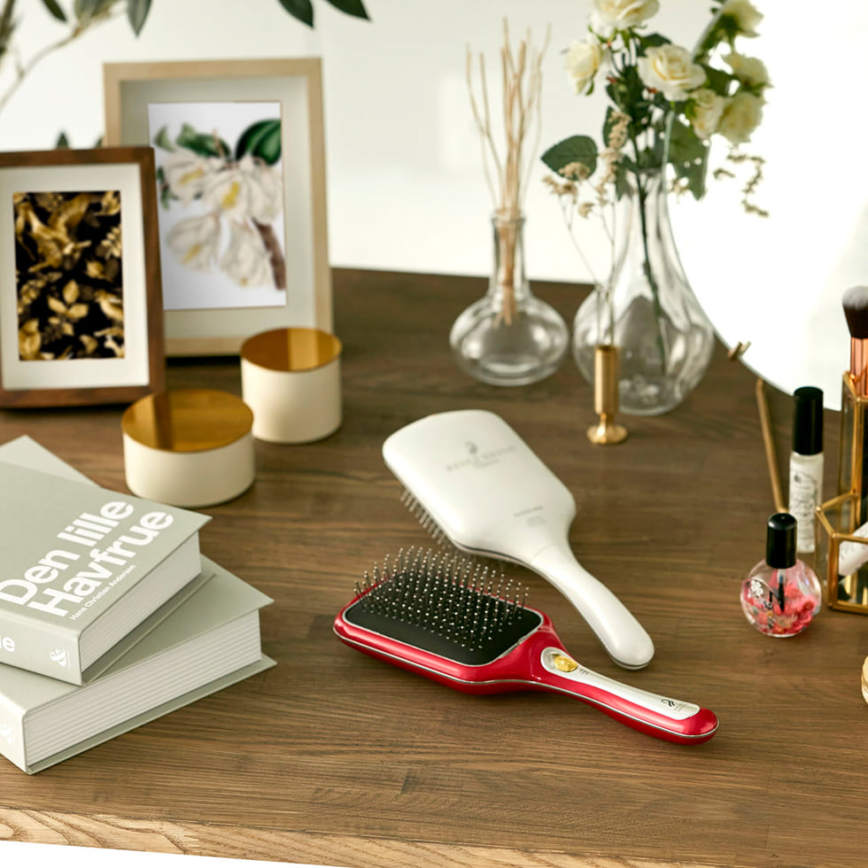 販売終了】マイナスイオンリセットブラシKBE-2400 | コイズミ