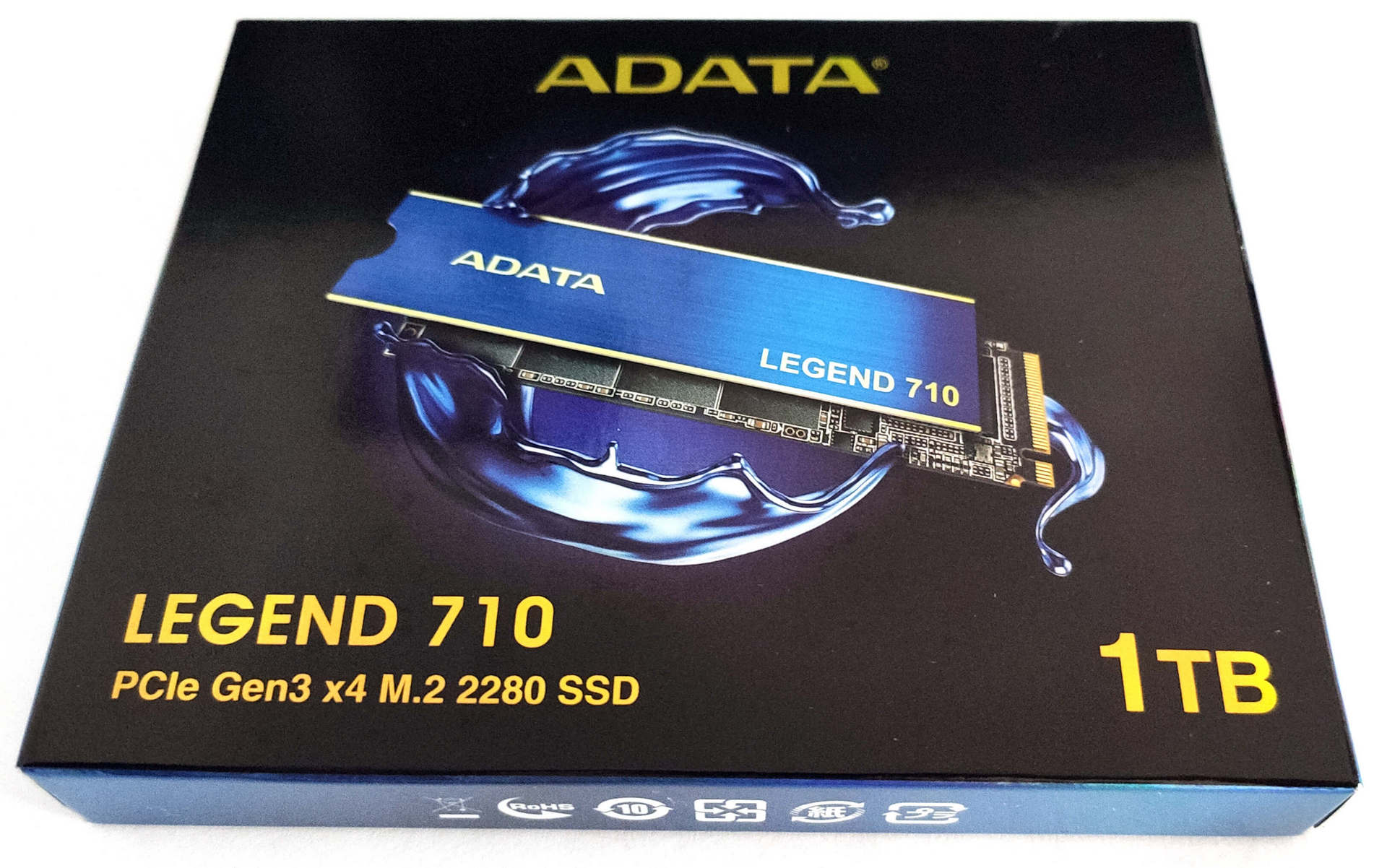 ADATA Legend 710 1TB レビュー - 価格の割に性能は良い