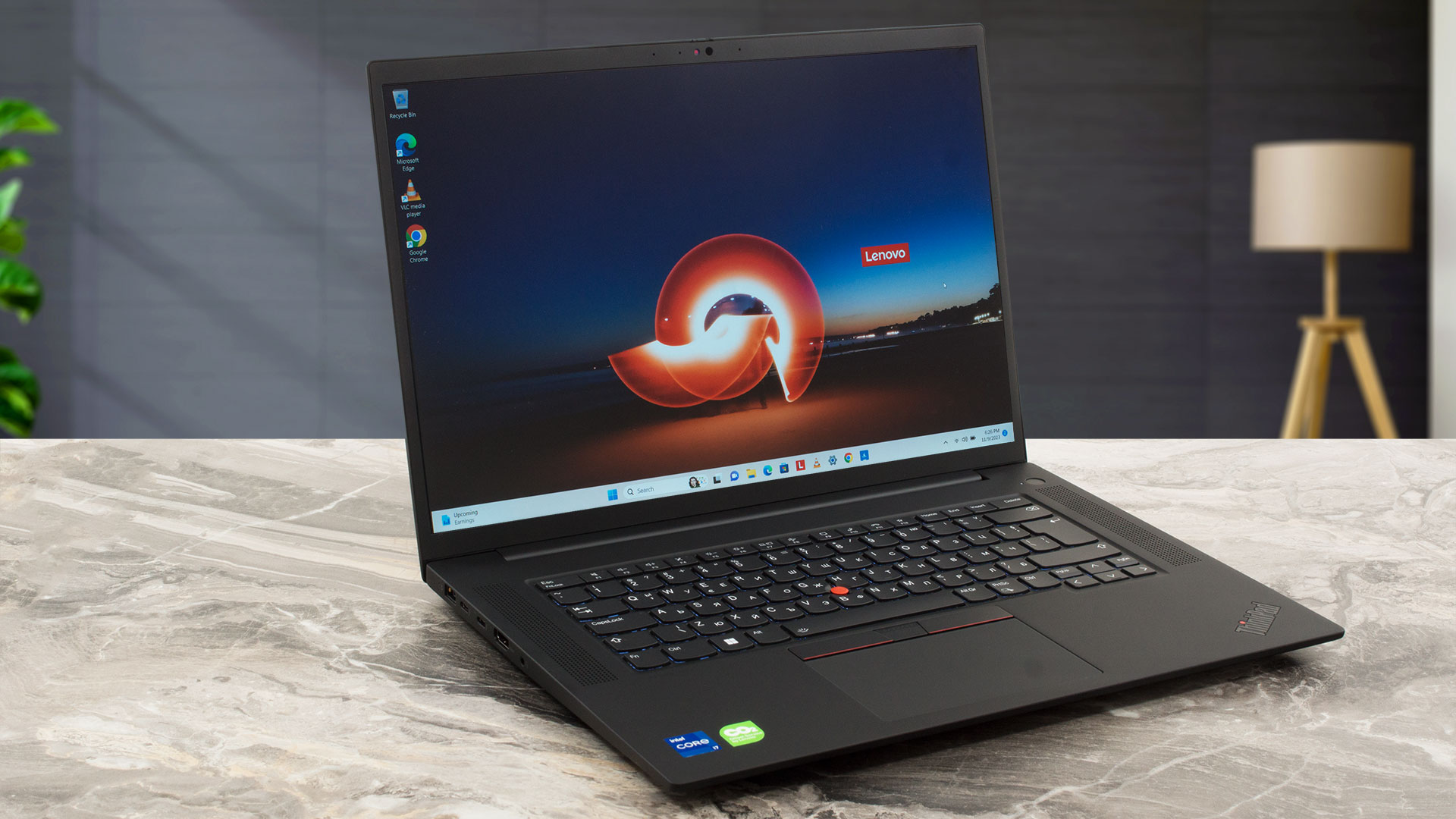 Lenovo ThinkPad P1 Gen 6 レビュー - 有能なハードウェア、負荷が