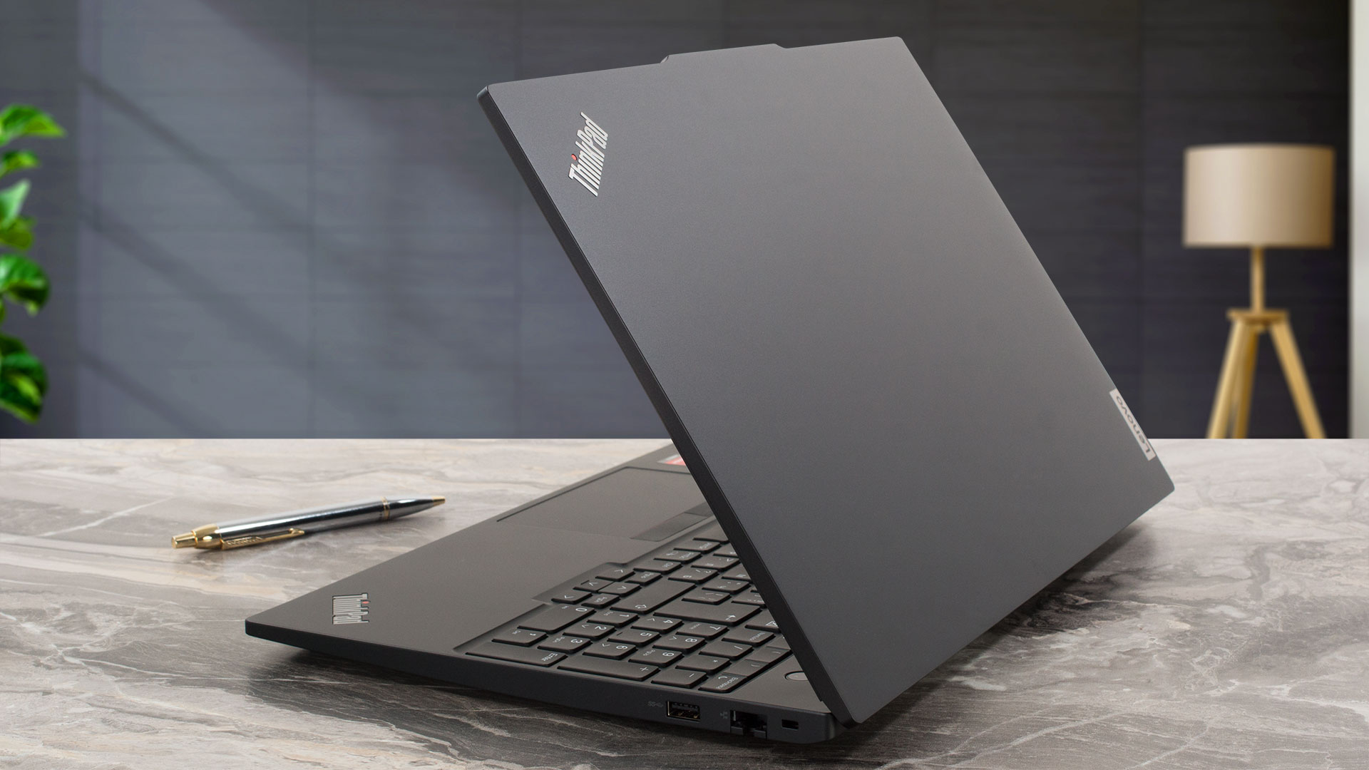 Lenovo ThinkPad E16 Gen 1 (AMD) review - snappy business device