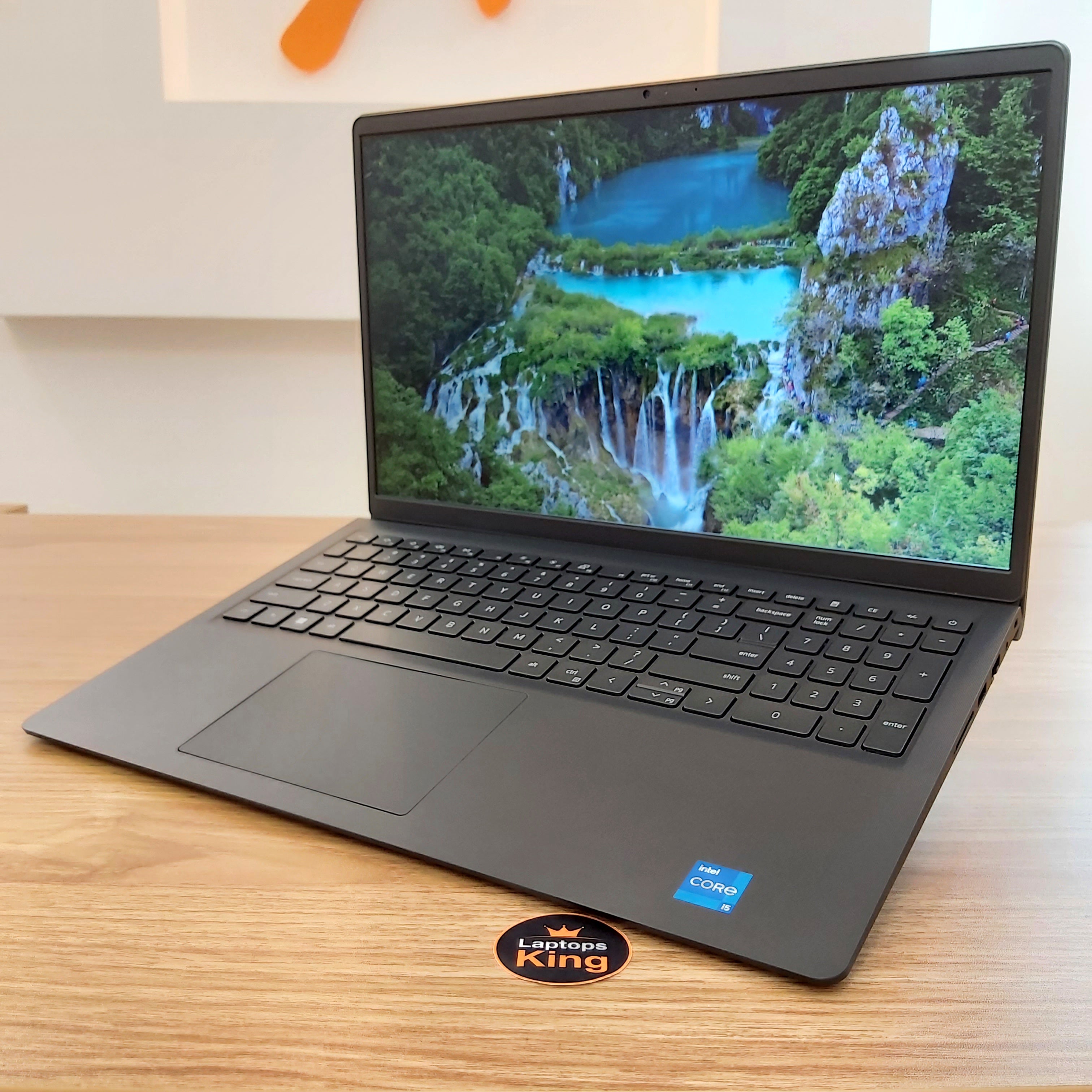 Dell Vostro 15 3510 Core i5-1135g7 Iris Xe Laptops (Used Very