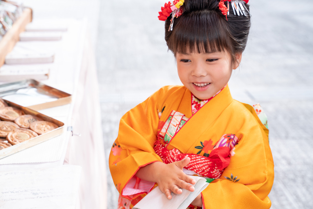 七五三7歳女の子写真・黄色着物～ロケ写真撮影 | 着物レンタルなら尼崎