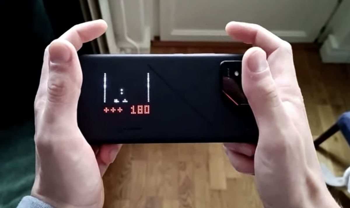 Asus ROG Phone 9 is a Snapdragon 8 Elite gaming phone with a 185