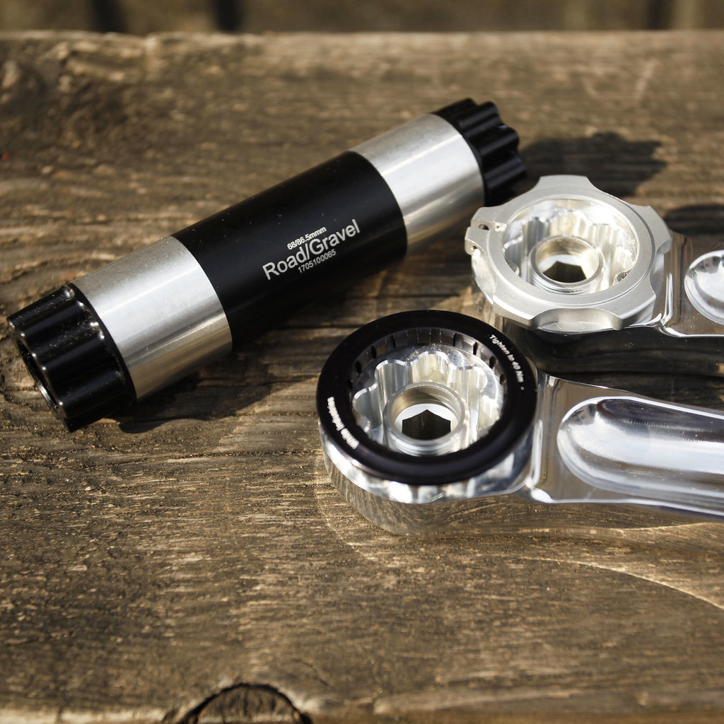 White Industries / R30 Crank for Road / Various colors / ホワイト