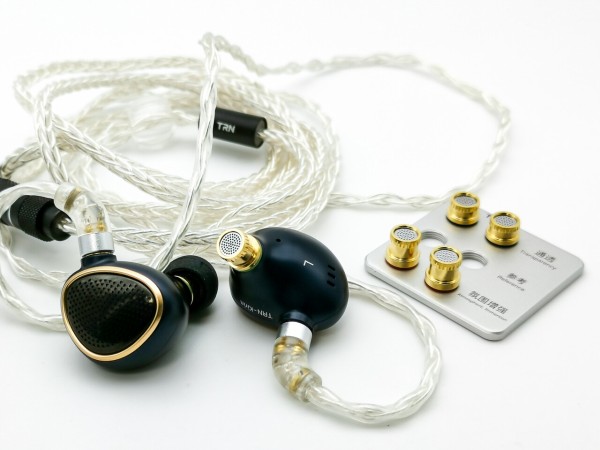 TRN Kirin」 14.5mm大口径平面駆動ドライバー搭載。交換フィルター