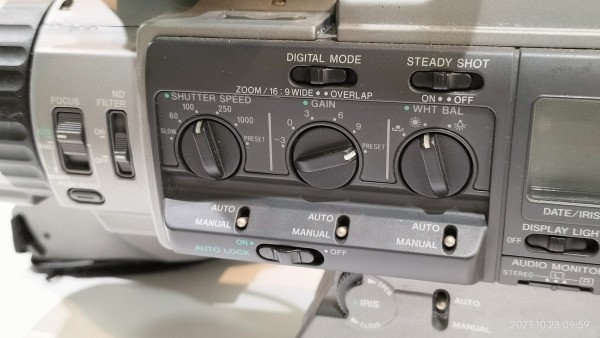 1996/平成8/SONY/DCR-VX9000/DV/VX1000ベースの肩乗せ機/DVフルサイズ