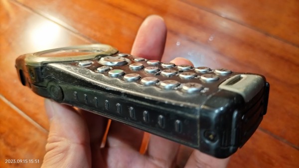 2000/平成12/CASIO/C303CA/IDO/cdmaOne/G'zOne初代/耐水・耐衝撃