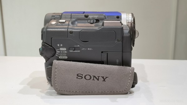 2003/平成15/SONY/DCR-TRV22/Handycam/ハンディカム/DV/2メガピクセル