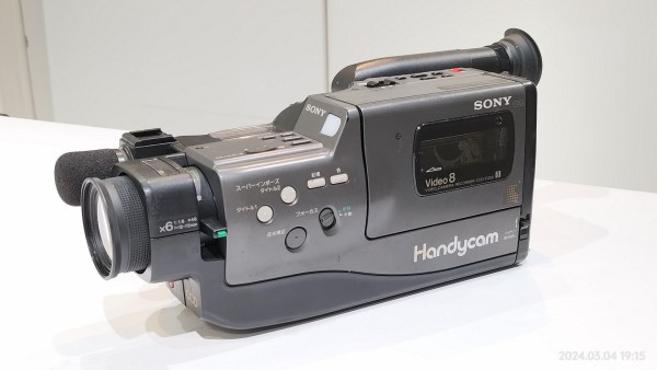 1988/昭和63/SONY/CCD-F330/Jフィットグリップ/デジタルスーパーイン