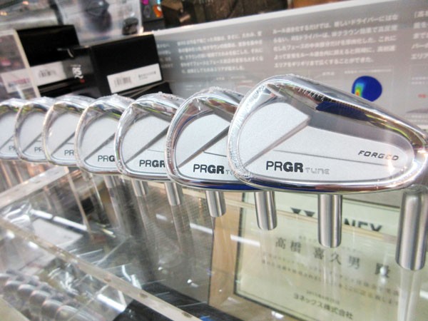 ☆とにかくやさしい番手別偏肉重心設計！PRGR Tune 02 CB アイアン