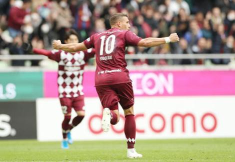 デレ・アリがプレデターマニア19+を着用！その他の着用選手もレポート