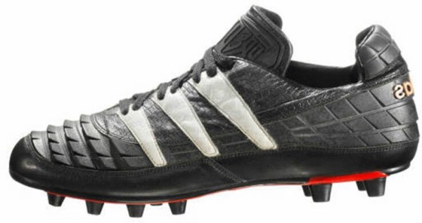 復刻版プレデターマニアFG 赤 レッド 2019 正式公開 : Kohei's BLOG