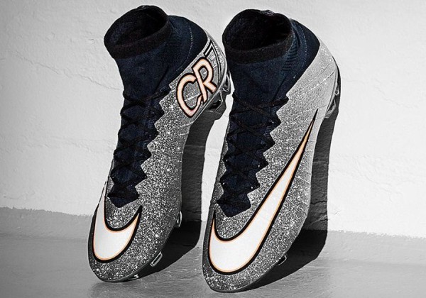 マーキュリアル スーパーフライ CR FG 新色 シルバー : Kohei's BLOG