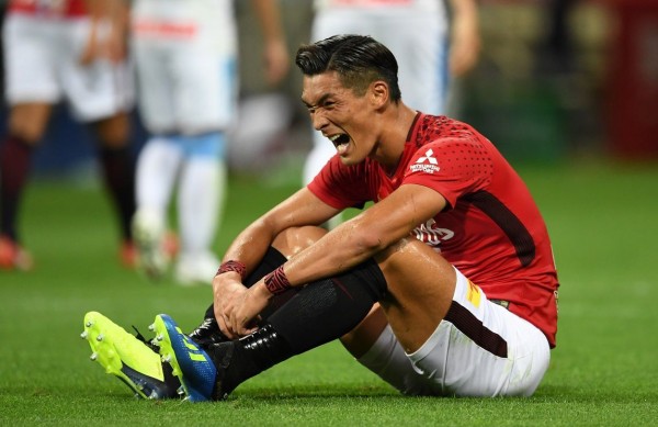 槙野智章がアディダス X18.1を槙野スタイル(左右色違い)で着用