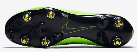 アンチクロッグトラクション】 NIKE マーキュリアルヴェイパー11 SG